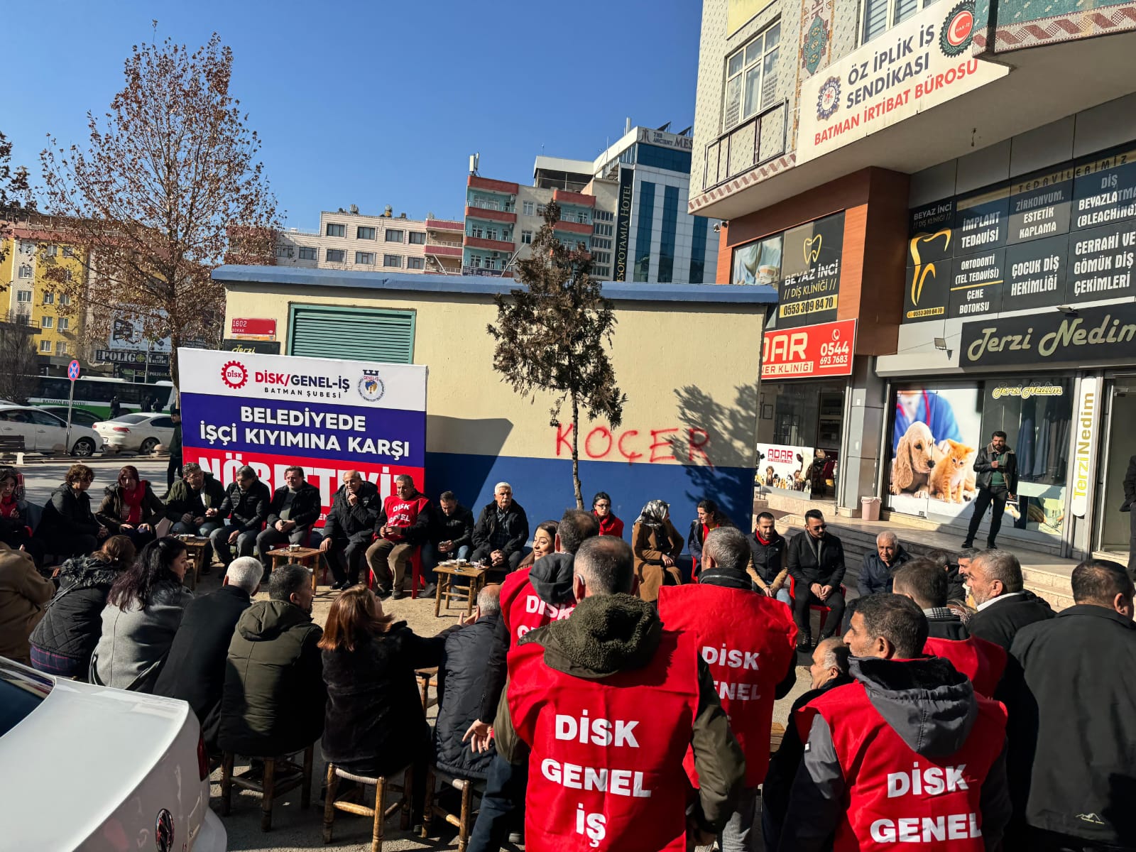 İşçiler eylemlerini sürdürüyor