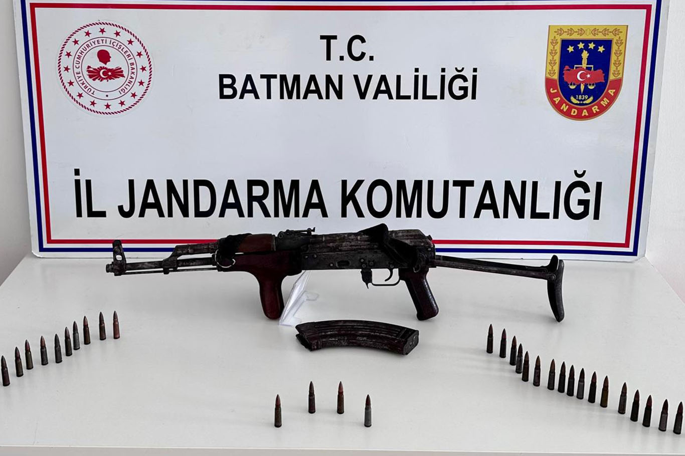 Silah ve mühimmat ele geçirildi