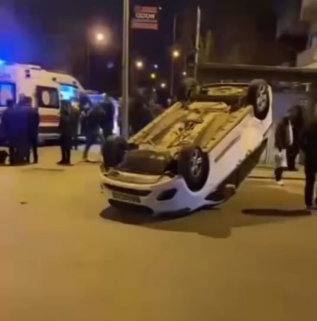 Araç yola ters yattı!