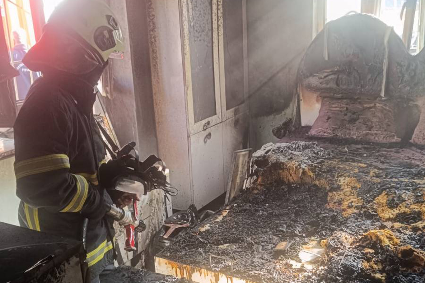 Evde çıkan yangın korkuttu