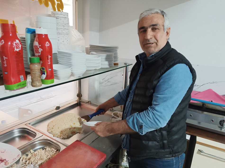 Geleneksel tatları yaşatıyor