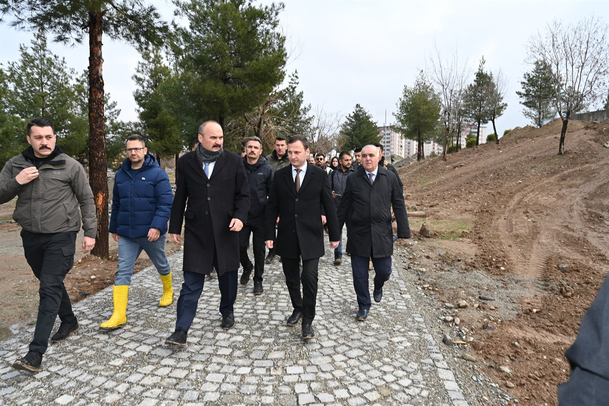 Kent Ormanında incelemelerde bulundu