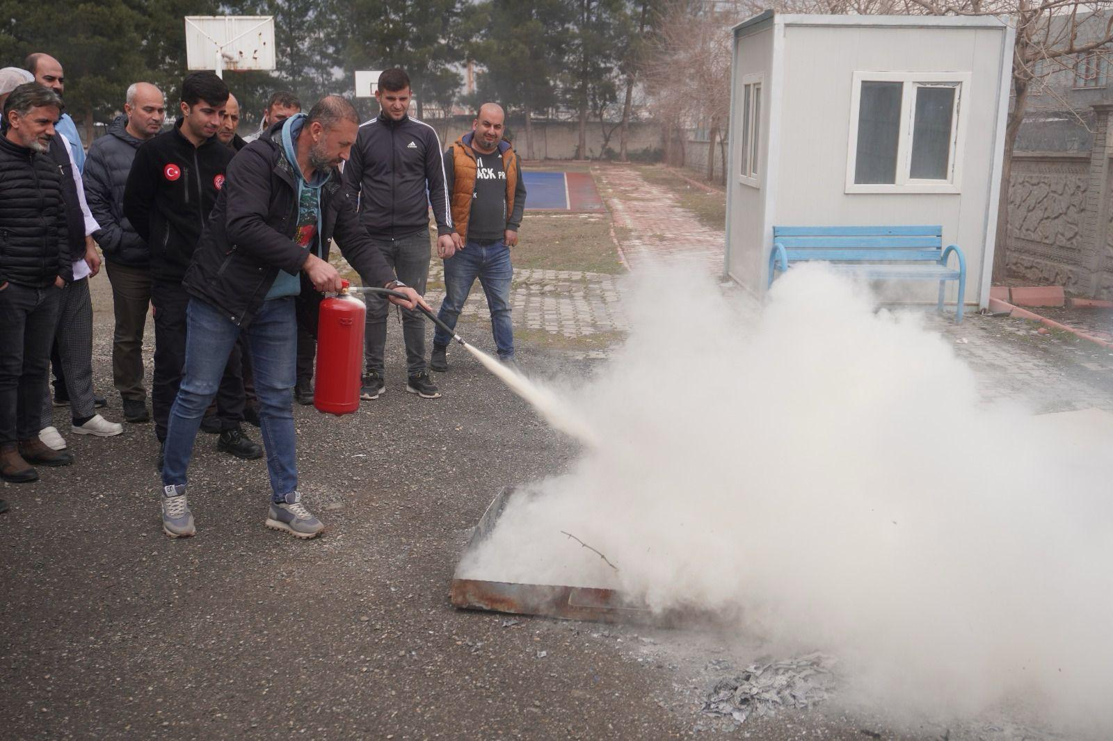 Öğrenci yurtlarında yangın eğitimi