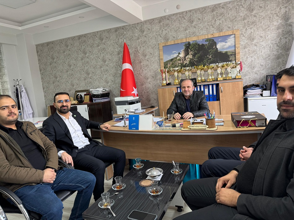 “Öğrenciler seçmeli Kürtçe dersine yönelmeli”