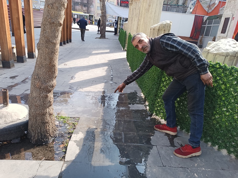Su sızıntısı bir aydır sürüyor