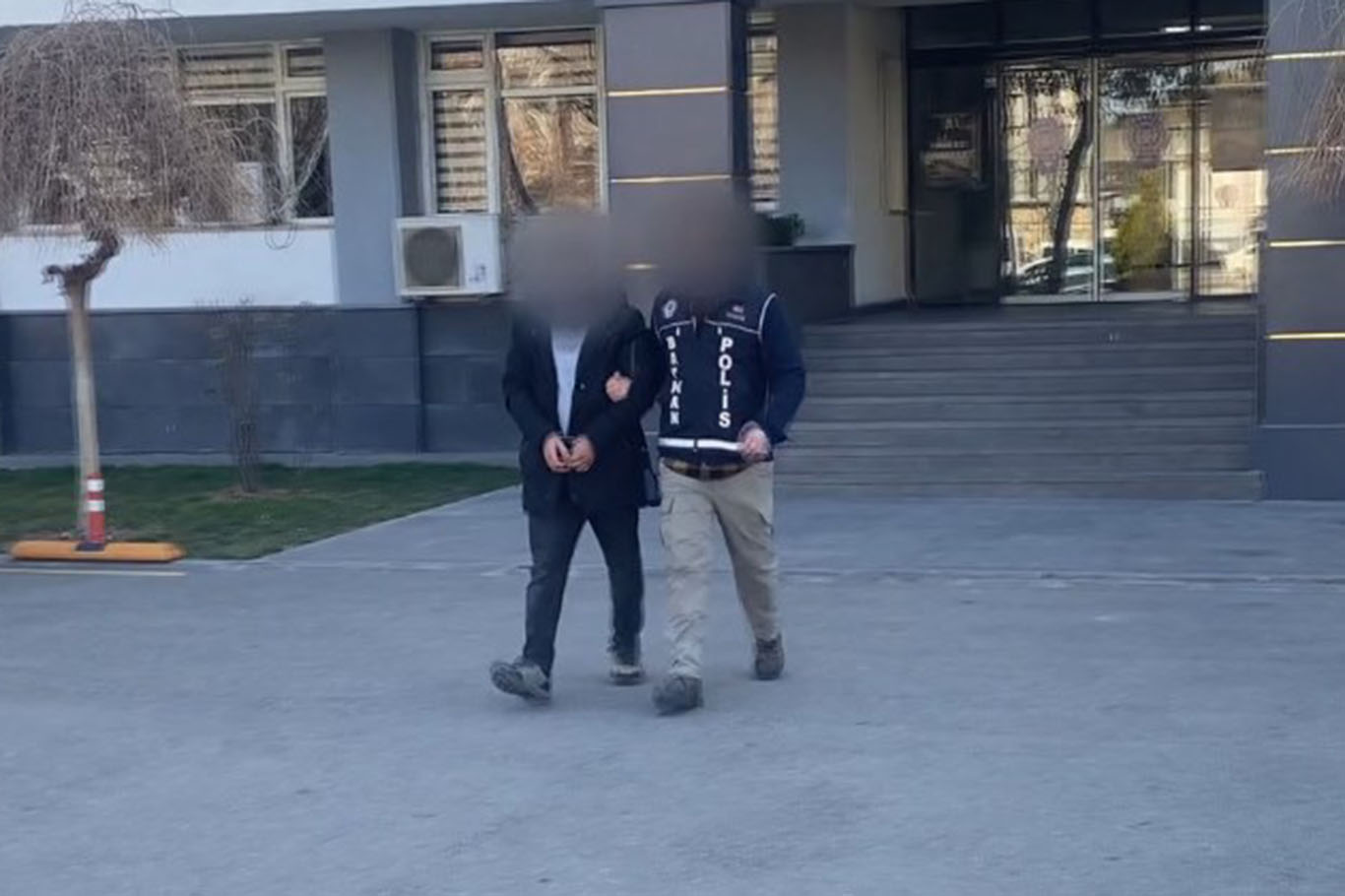 Uyuşturucu satıcıları tutuklandı