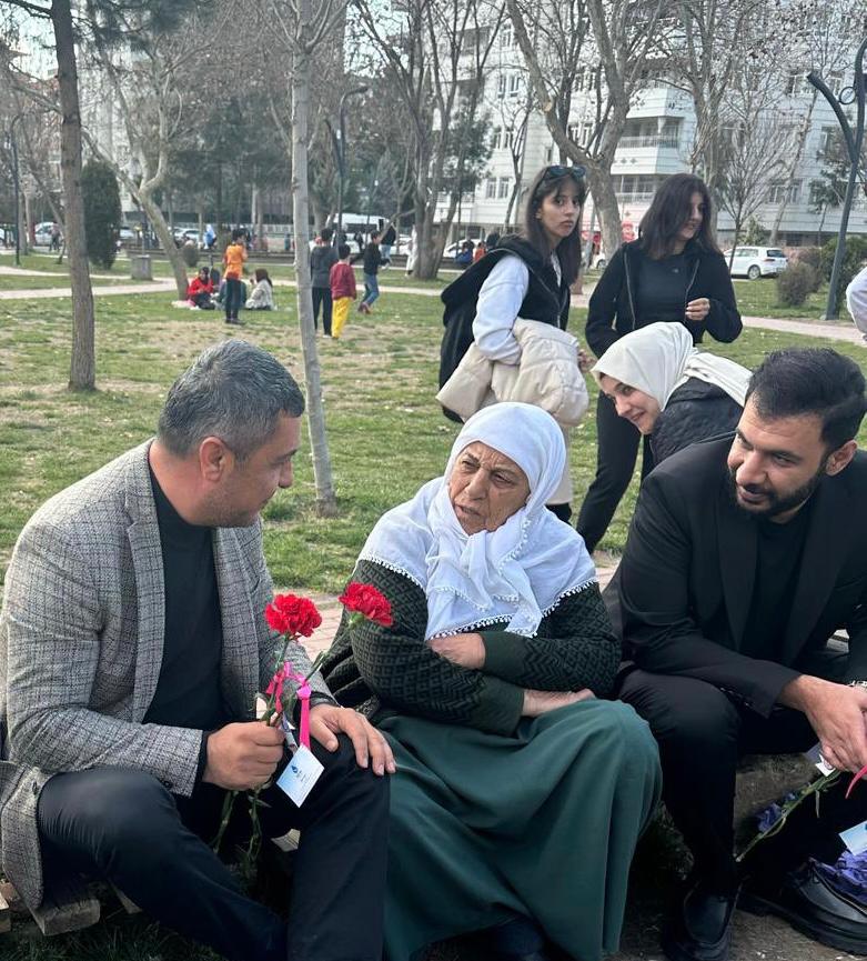 Yılmaz, 8 Mart Dünya Kadınlar gününü kutladı