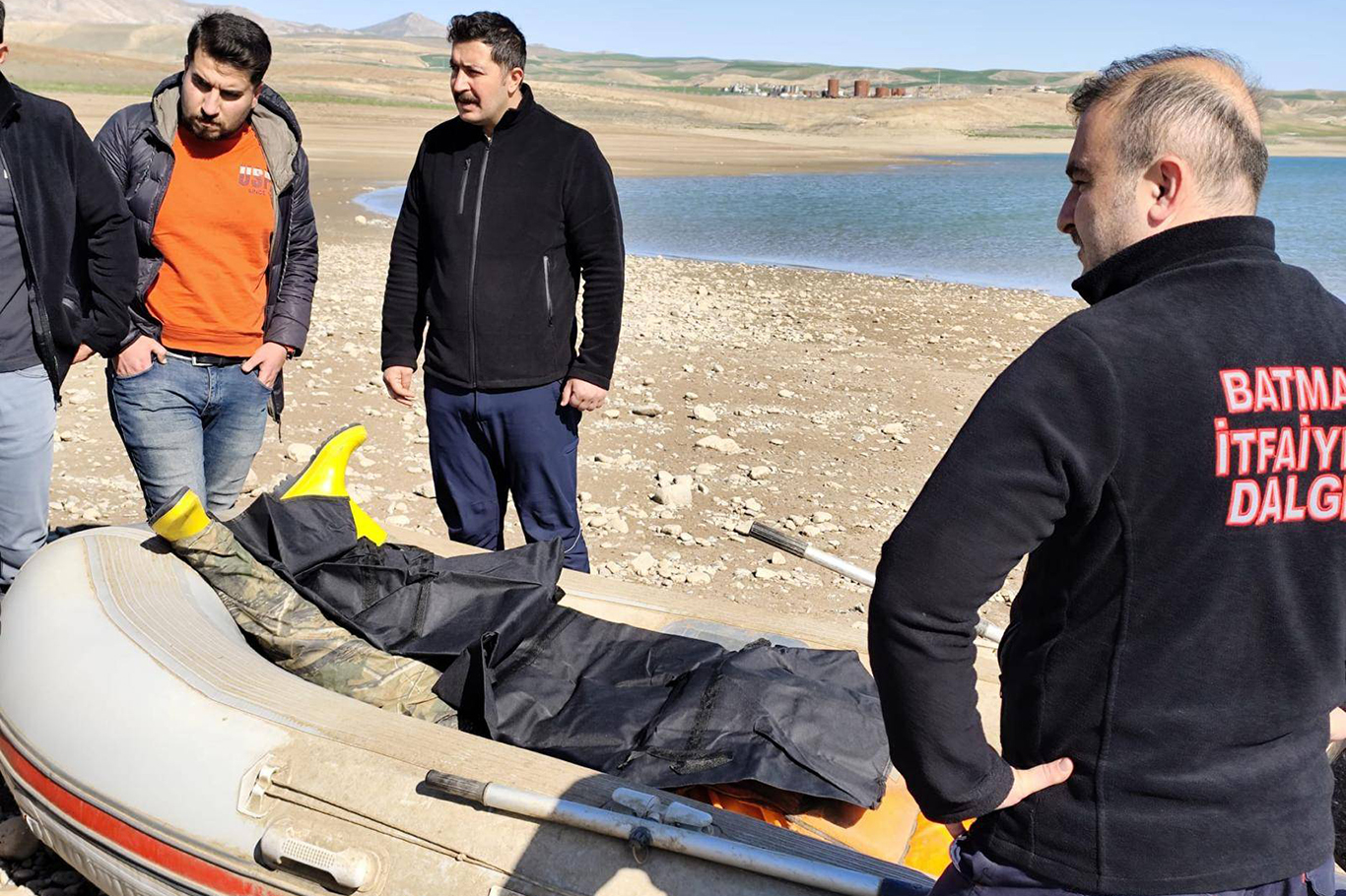 Balık avlarken boğuldu