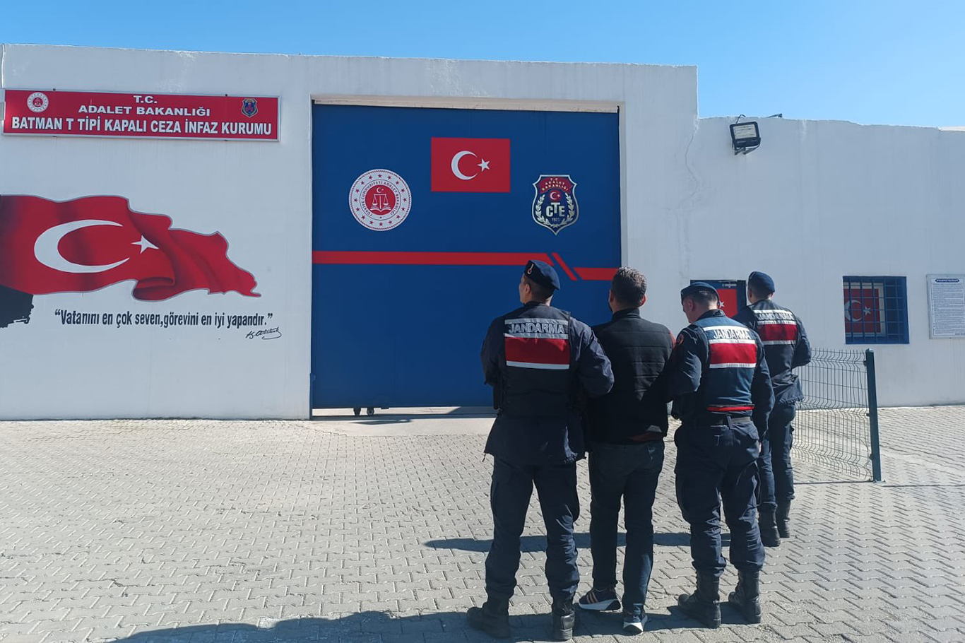 Silahlı saldırganlar yakalandı