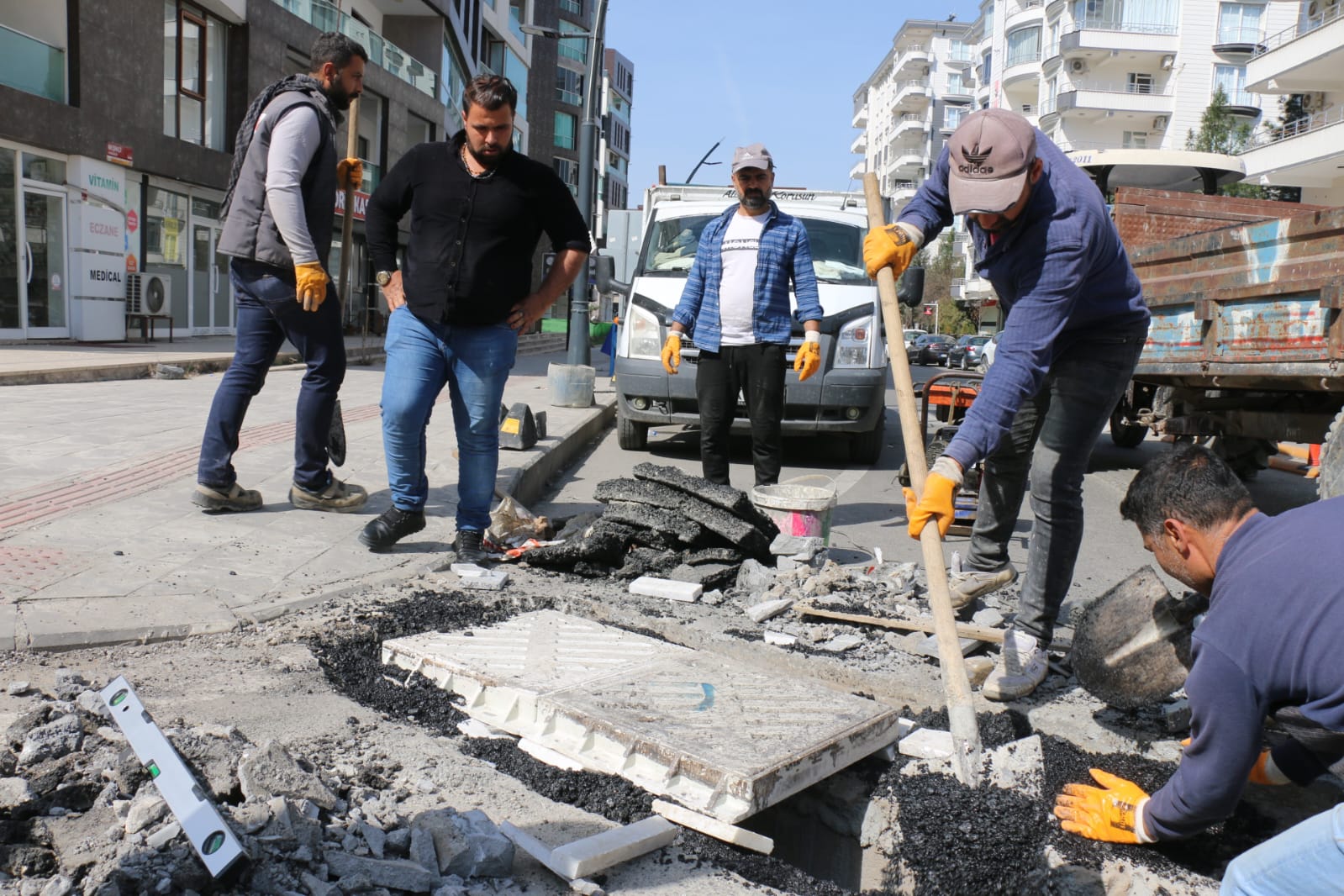 Deforme yerler onarılıyor