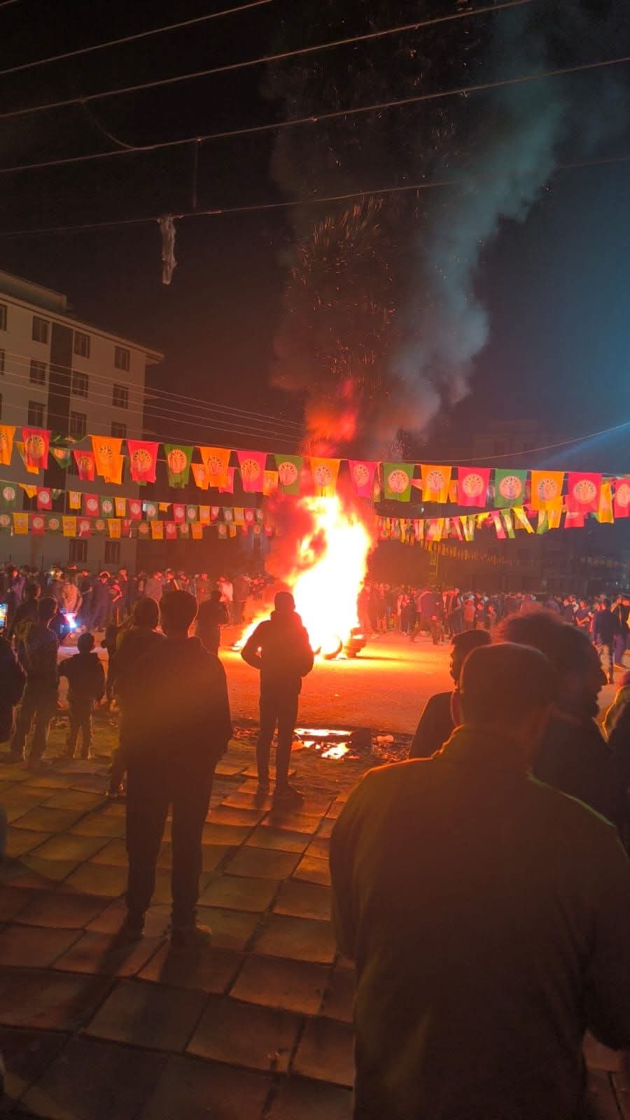 İlk Nevroz ateşi yakıldı