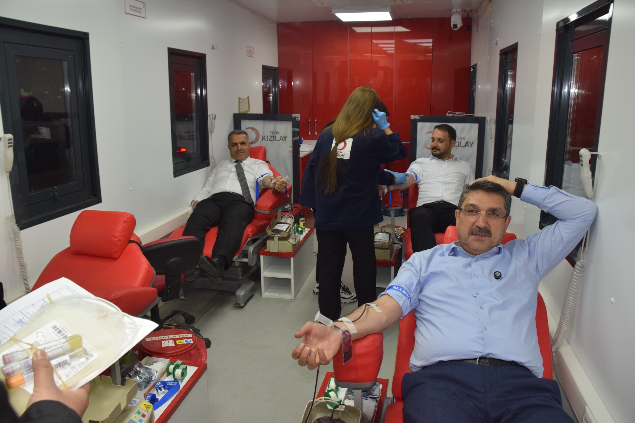 Kan bağışında bulundular