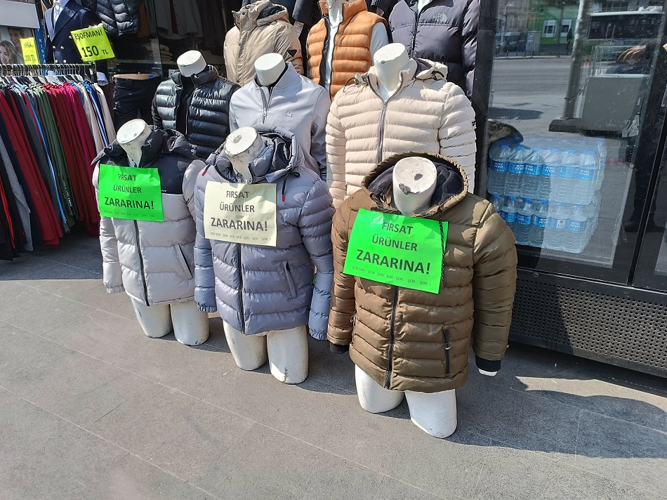 Kışlık giyimde zararına satış kampanyası