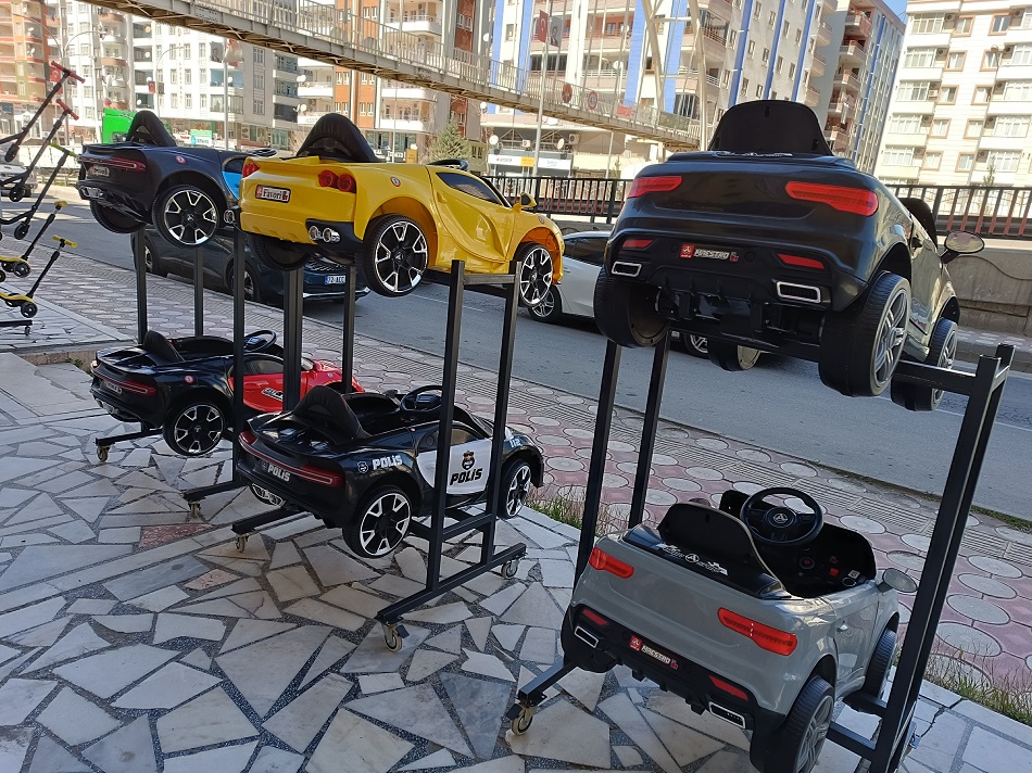 Lüks oyuncaklar fiyatıyla dikkat çekiyor
