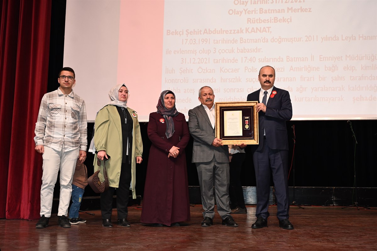 Madalya ve berat töreni yapıldı