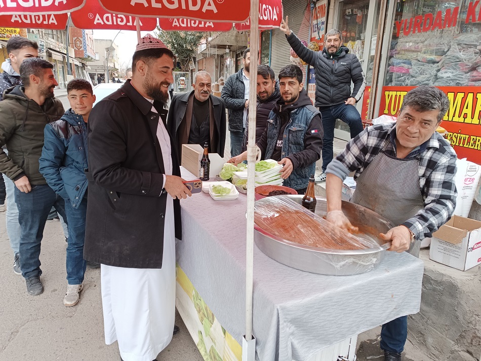 Rıdvan ustadan efsane çiğköfte