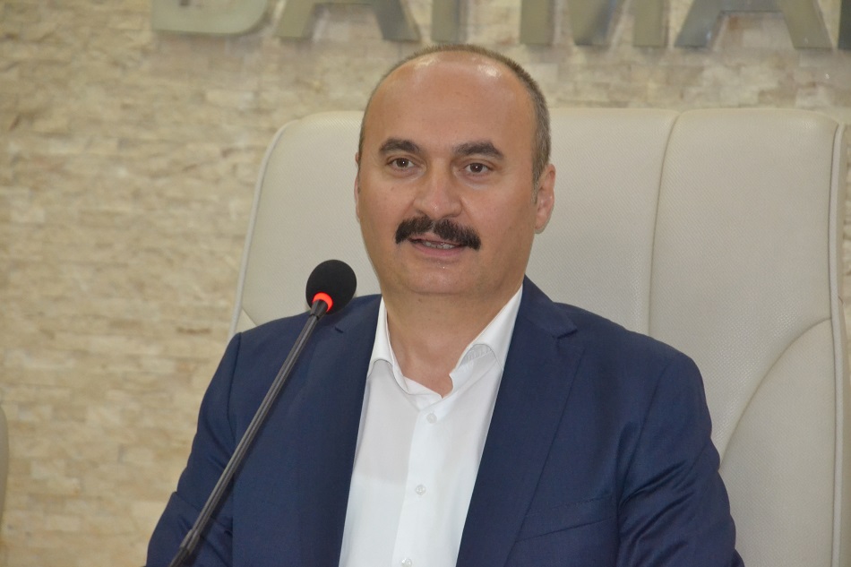 Vali Canalp, bayramı kutladı