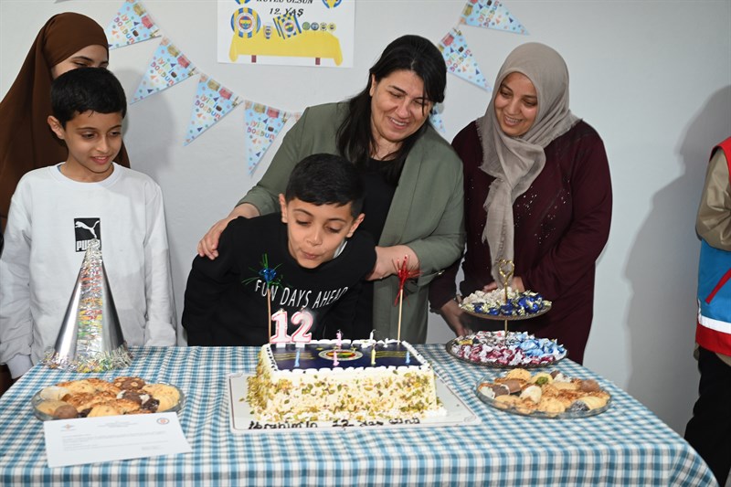 411 Çocuğun doğum günü kutlanacak