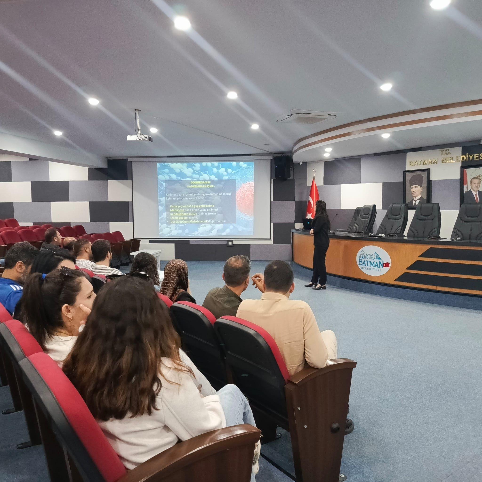 Belediye personeline tütünün zararları anlatıldı