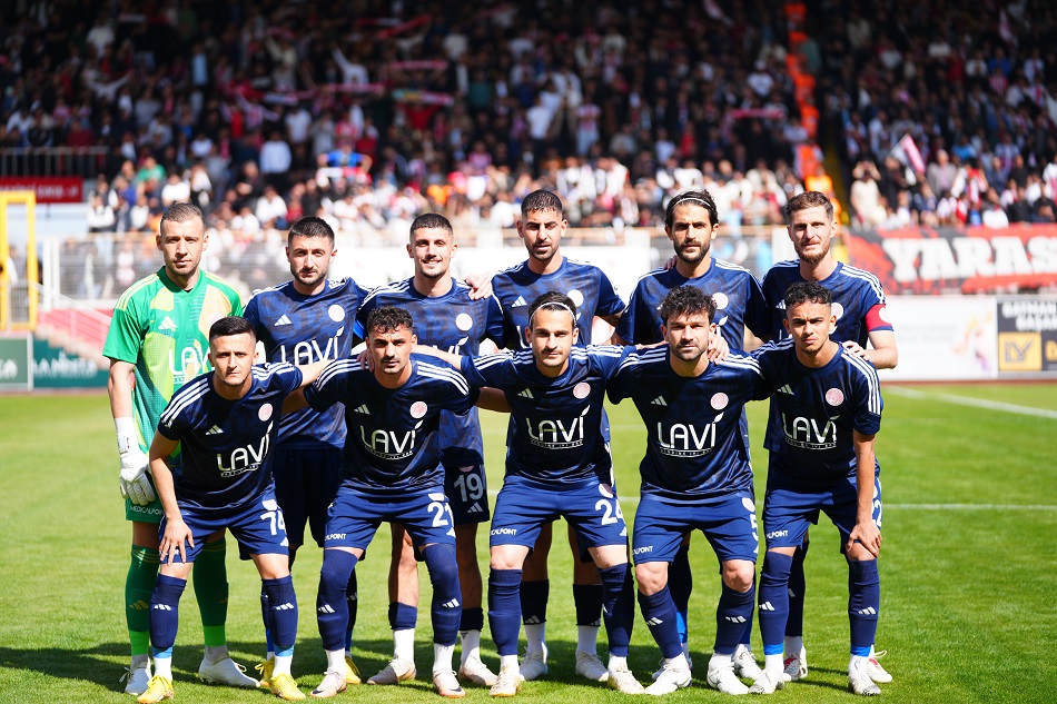 Kıran kırana zirve yarışı: 2-1