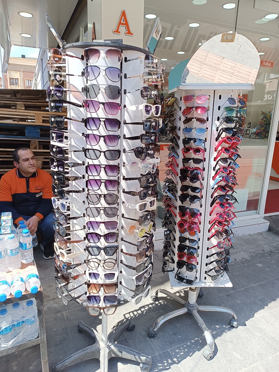 Güneş gözlüğü satışı hız kazandı