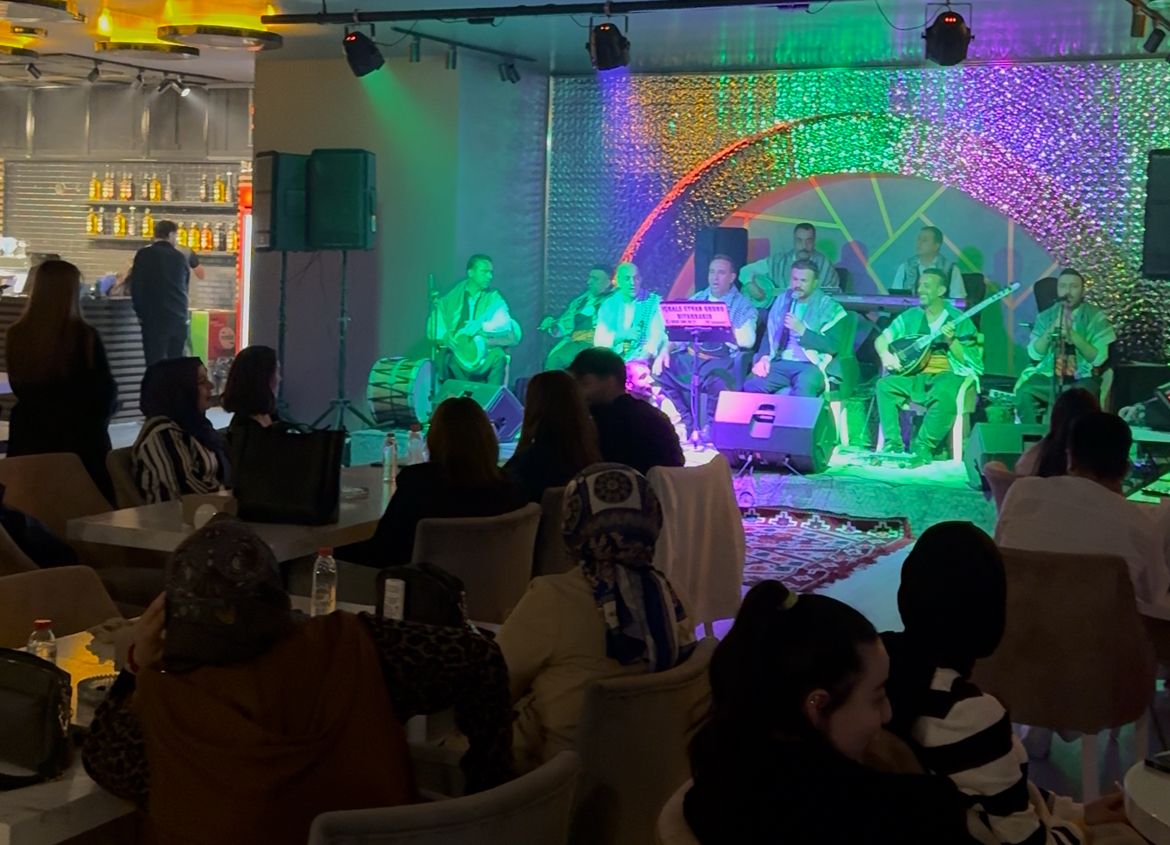 Nevizade Cafe & Restorant açıldı