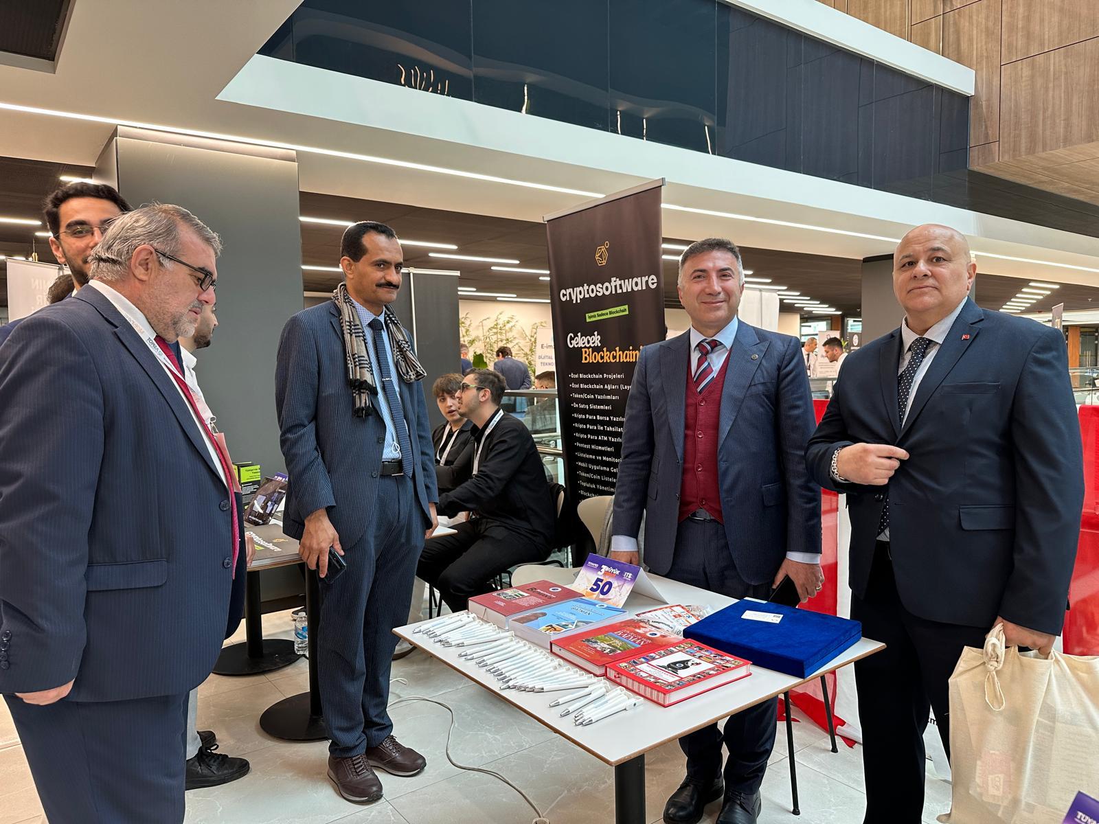 Rektör Demir Yazılım Zirvesinde