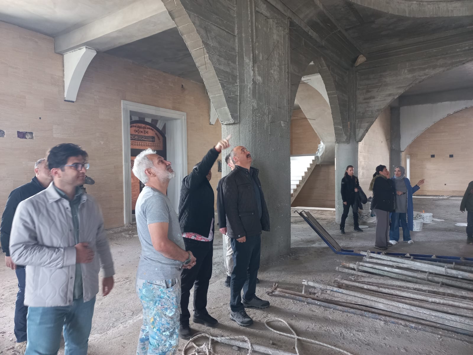 Üniversite camisini incelediler