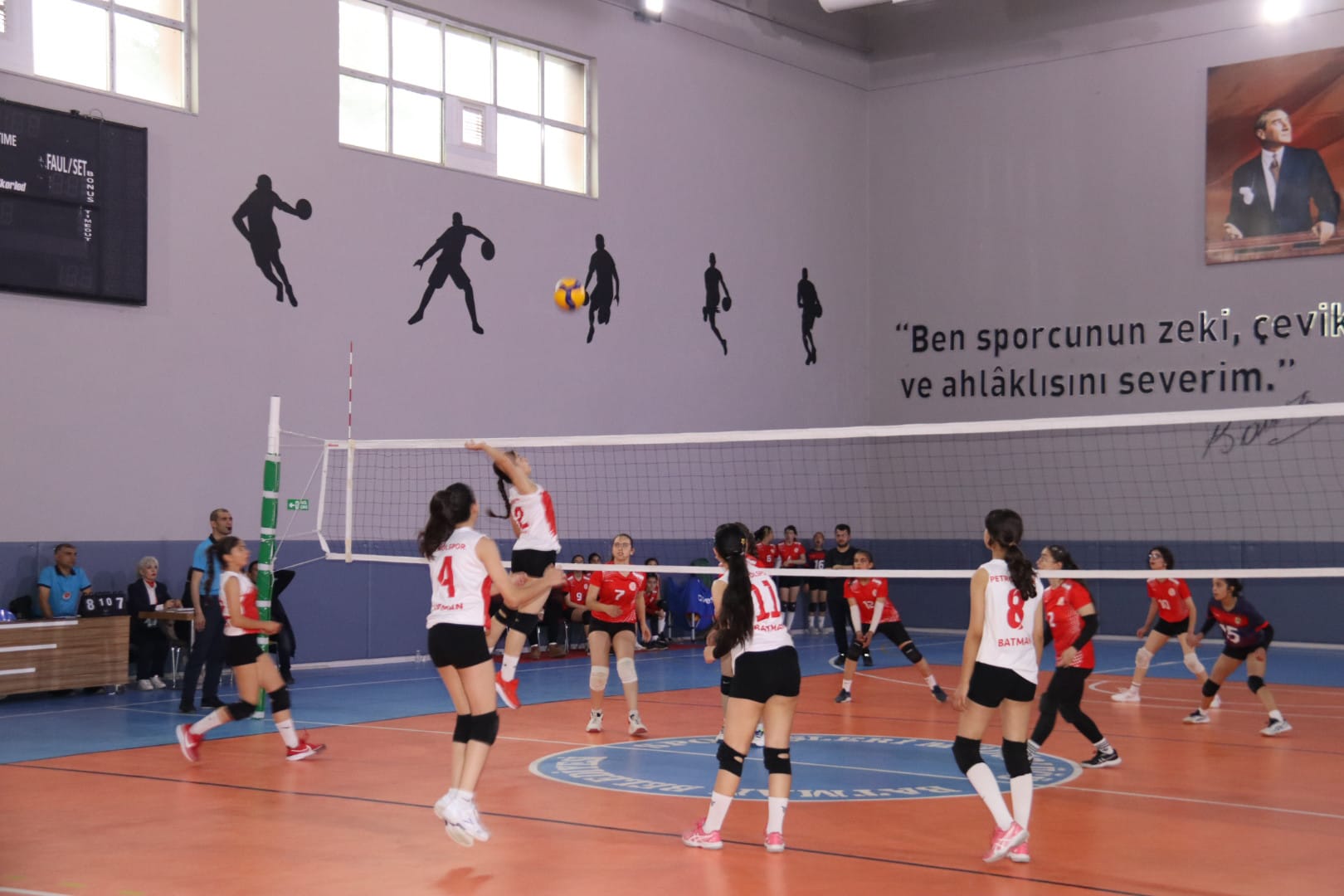 Voleybolda bölge şampiyonu oldular
