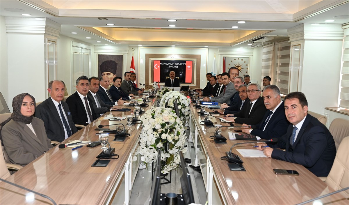 Yol, altyapı çalışmaları masaya yatırıldı