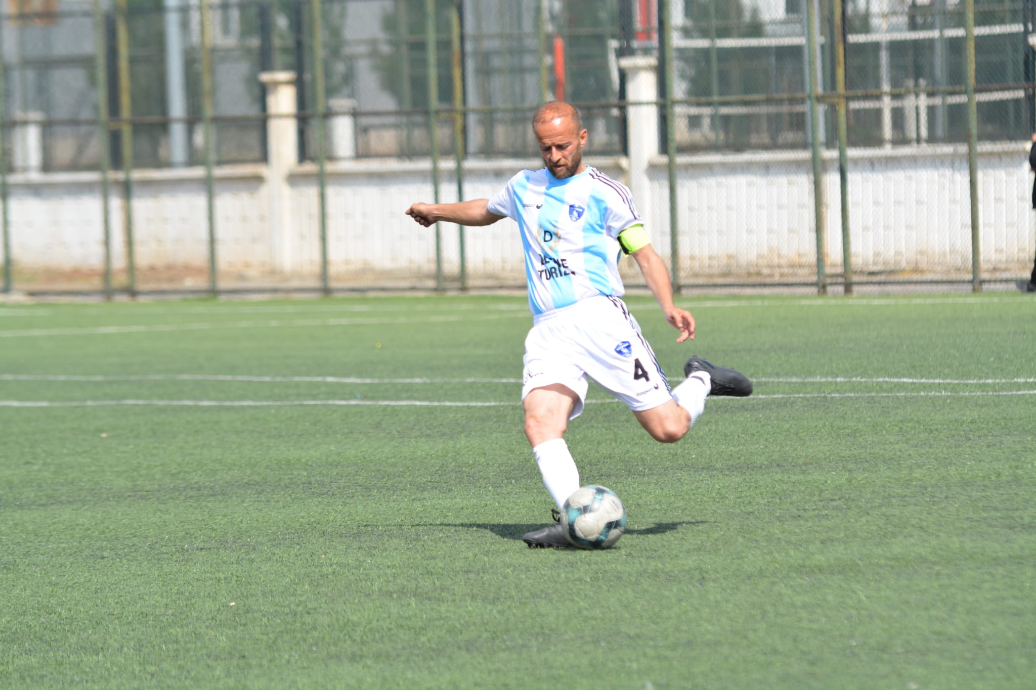 46 Yaşında futbola veda ediyor