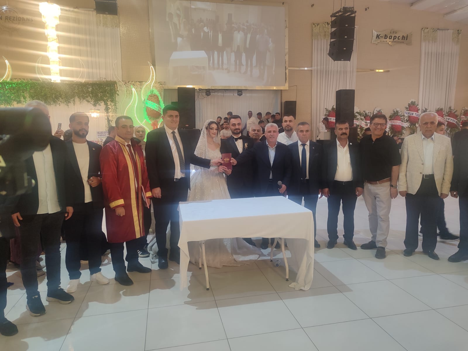 Badem ve Kaya ailelerinin görkemli düğünü