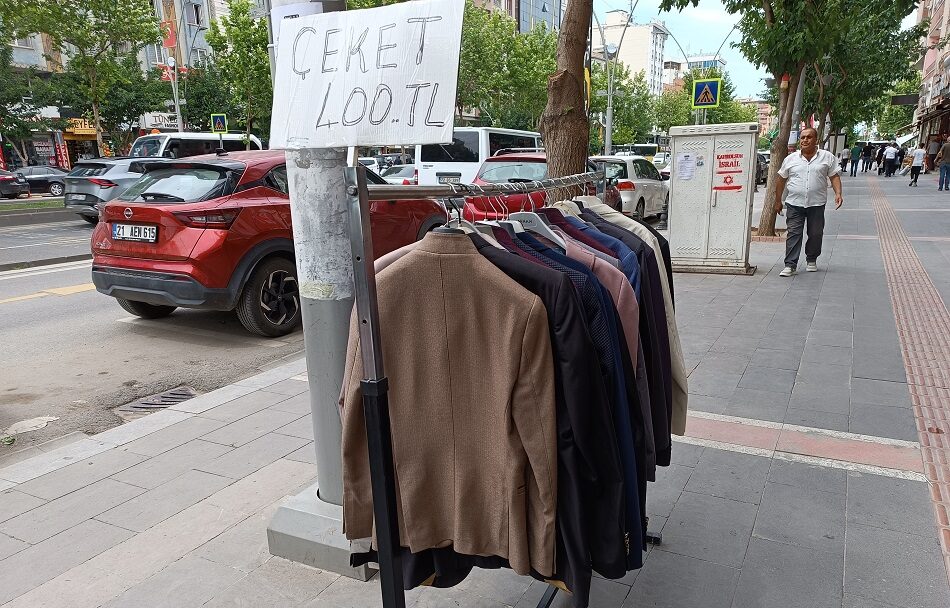 Ceketlerde kampanya başlattı