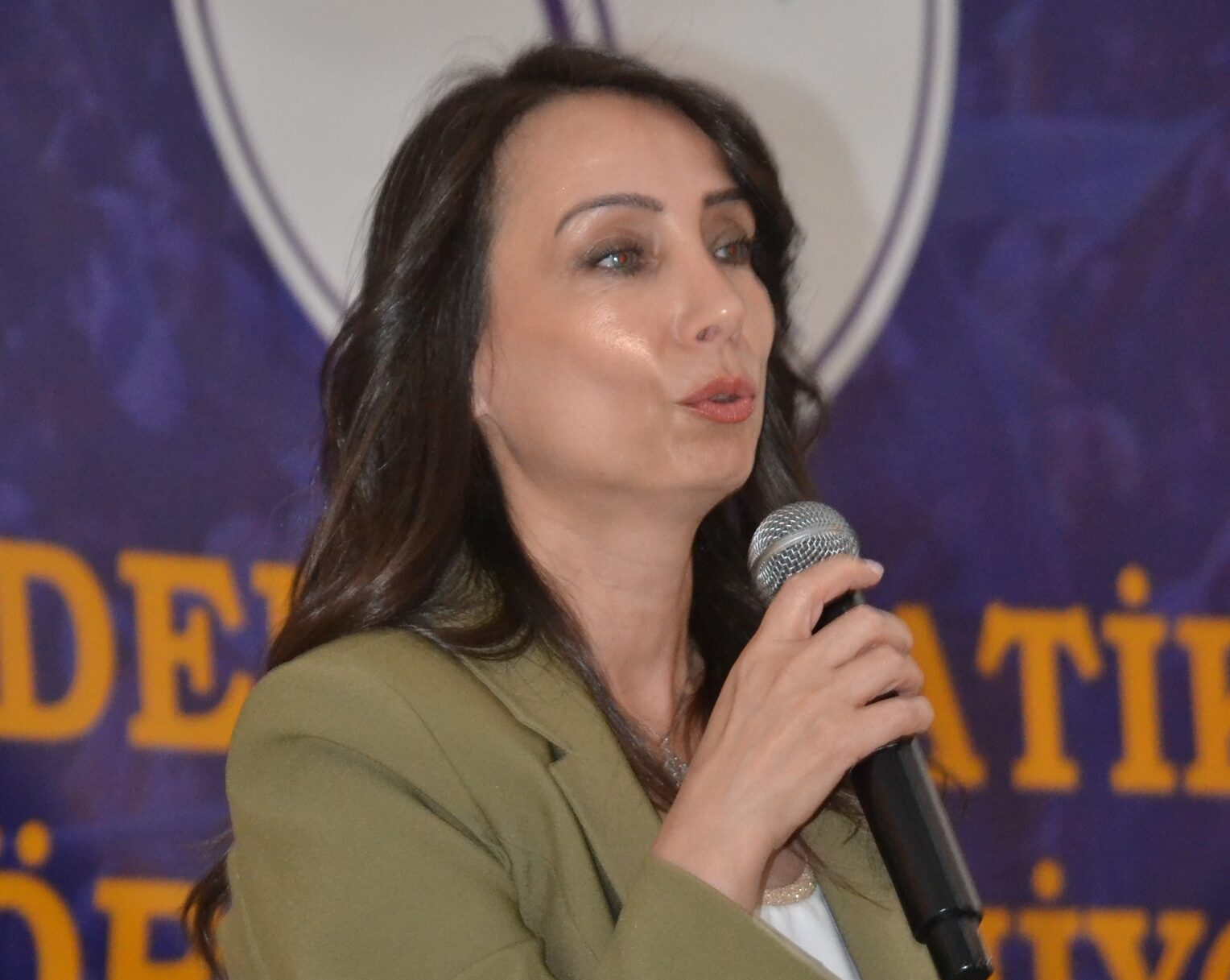“Devlet, halkın taleplerini dikkate almalıdır”