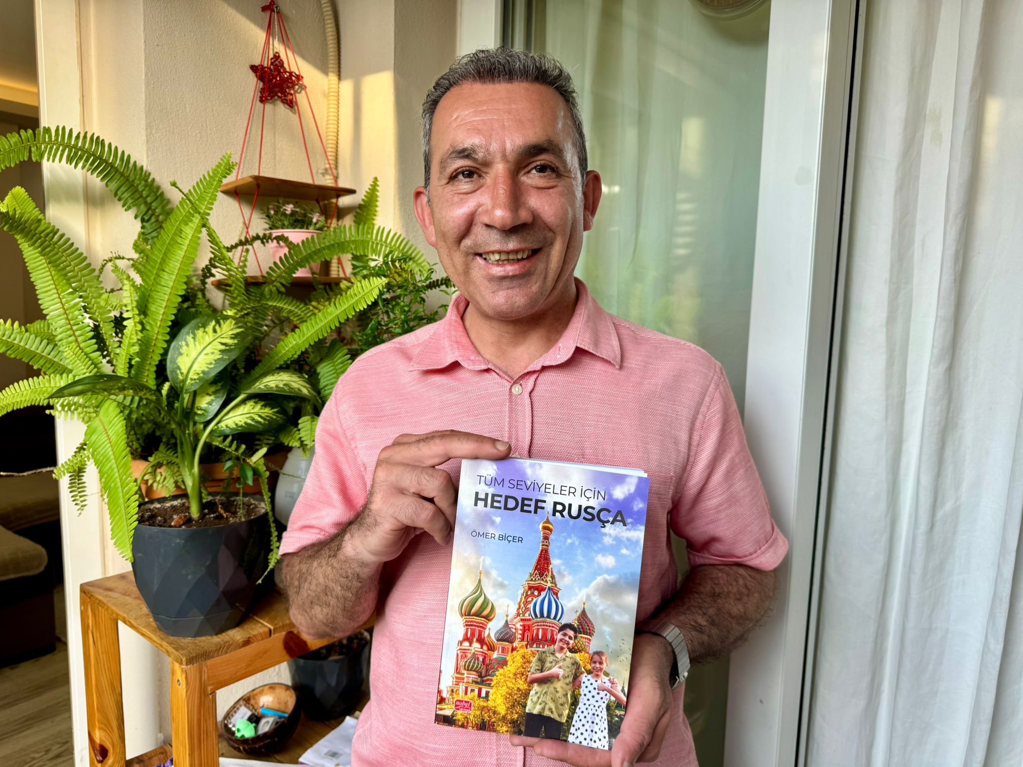 Dr. Biçer’in Rusça kitabı yayımlandı