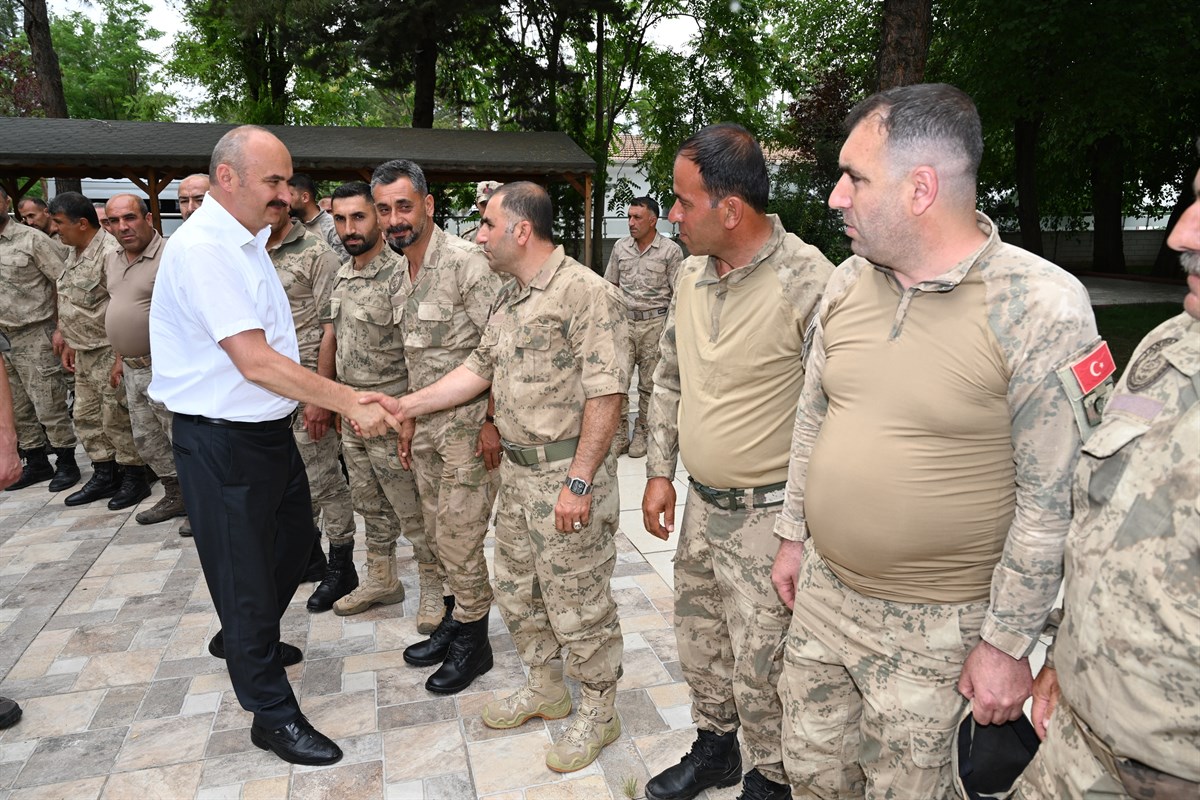 “Kahraman korucularımızı mağdur etmeyiz”