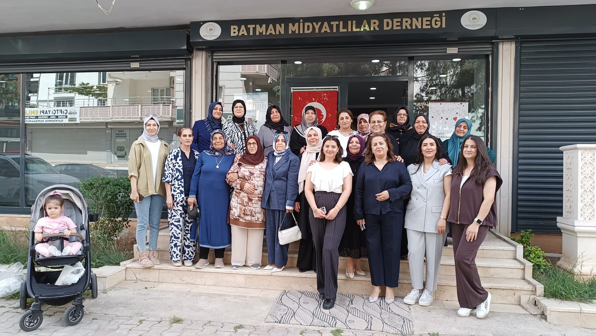 MİD – DER KADIN KOLLARI ÜYELERİNDEN ANNELER GÜNÜ ETKİNLİĞİ