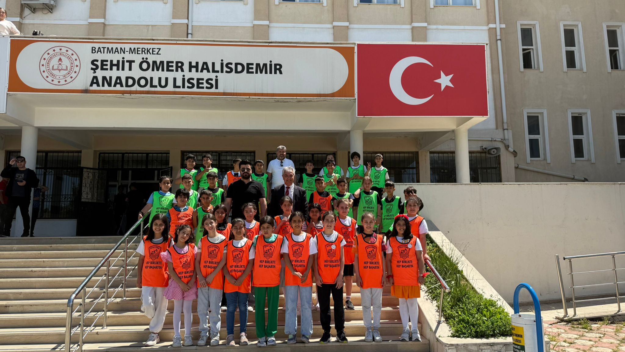 Minik mucitlerden Bilim fuarına ziyaret