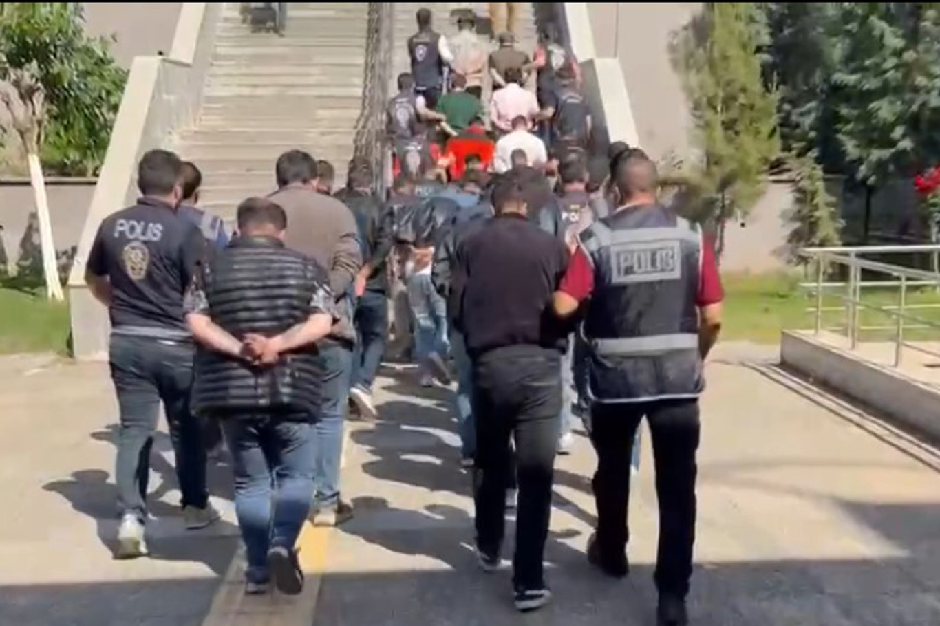 Müstehcen içerik operasyonu: 11 tutuklama