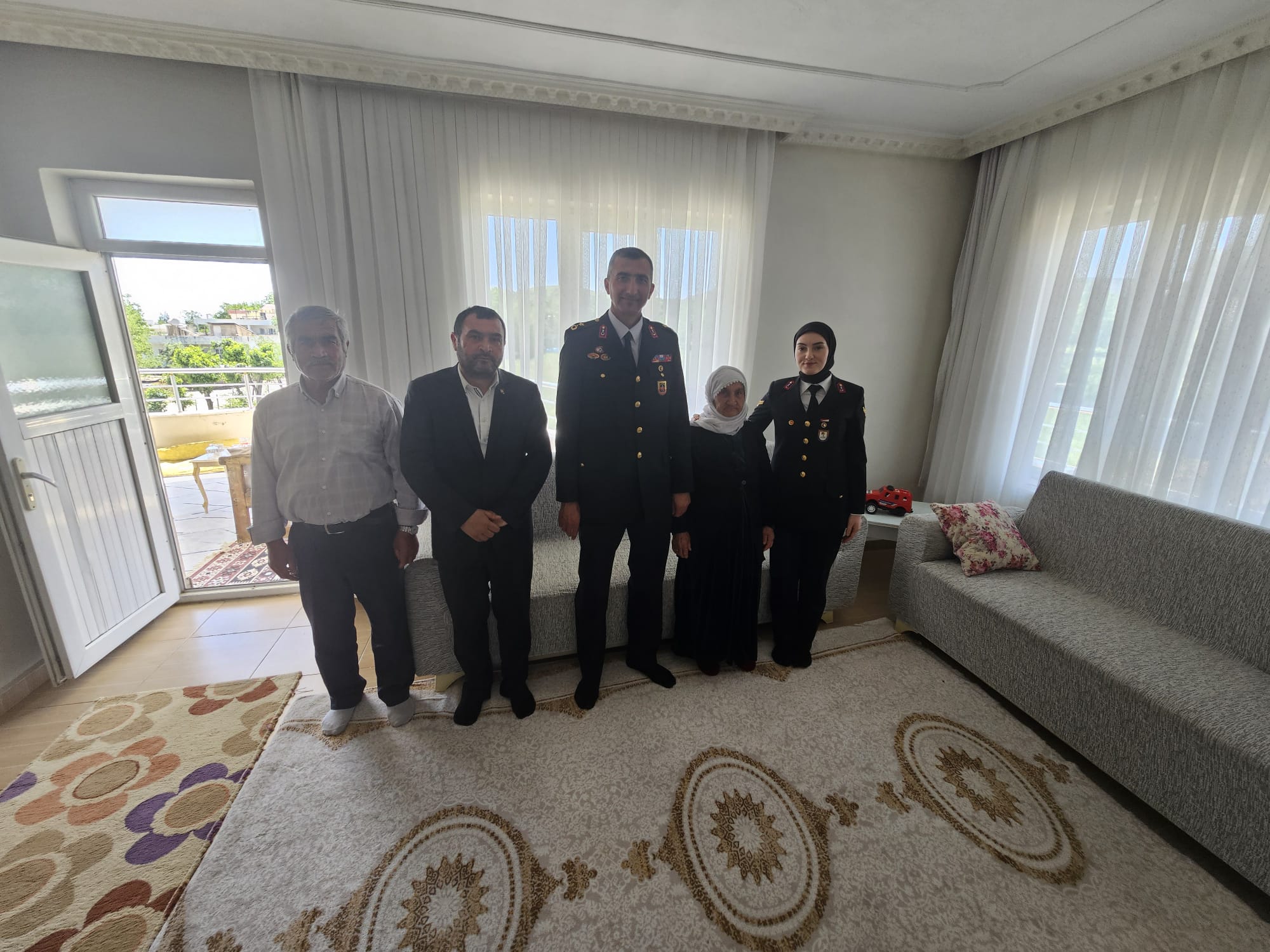 Şehit Ailelerine Anlamlı Ziyaret