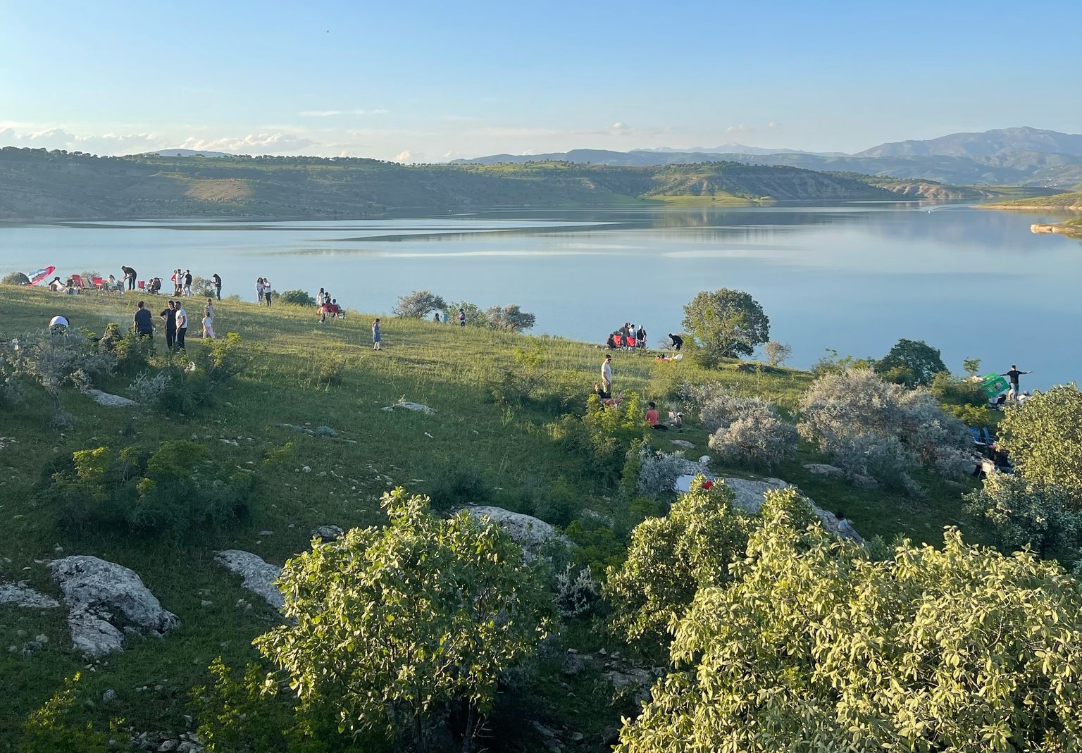 TABİAT PARKI İKİ GÜNDE DOLUP TAŞTI