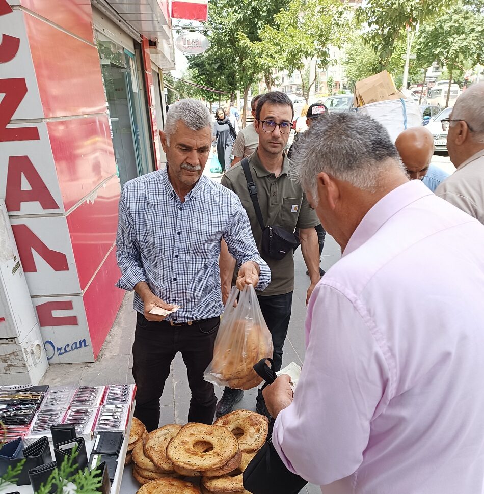 Tandır ve çörek ekmeği kapış kapış!