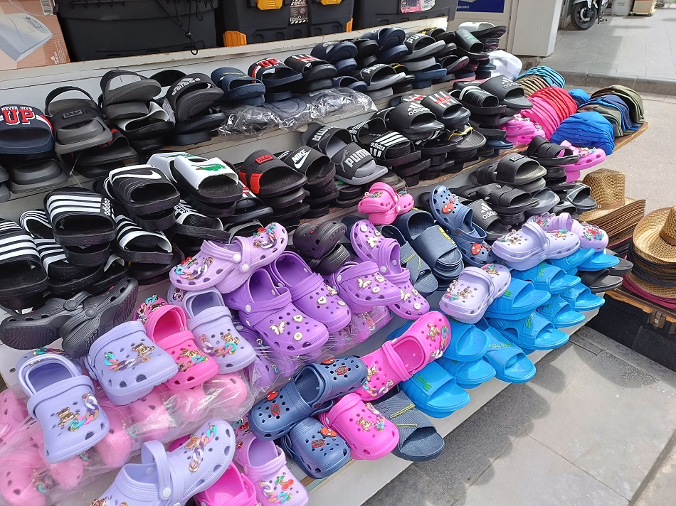 Terliklerde tek fiyat