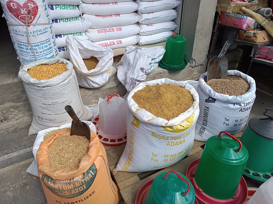 Yem fiyatları durdurulamıyor!