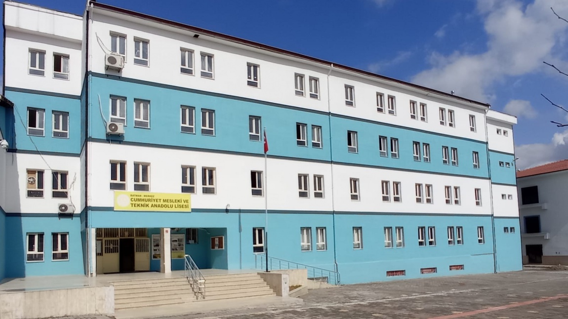 Okula silahlı saldırı girişimi!