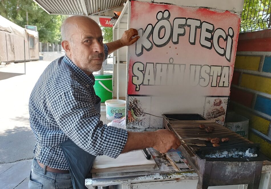 27 Yıldır aynı noktada