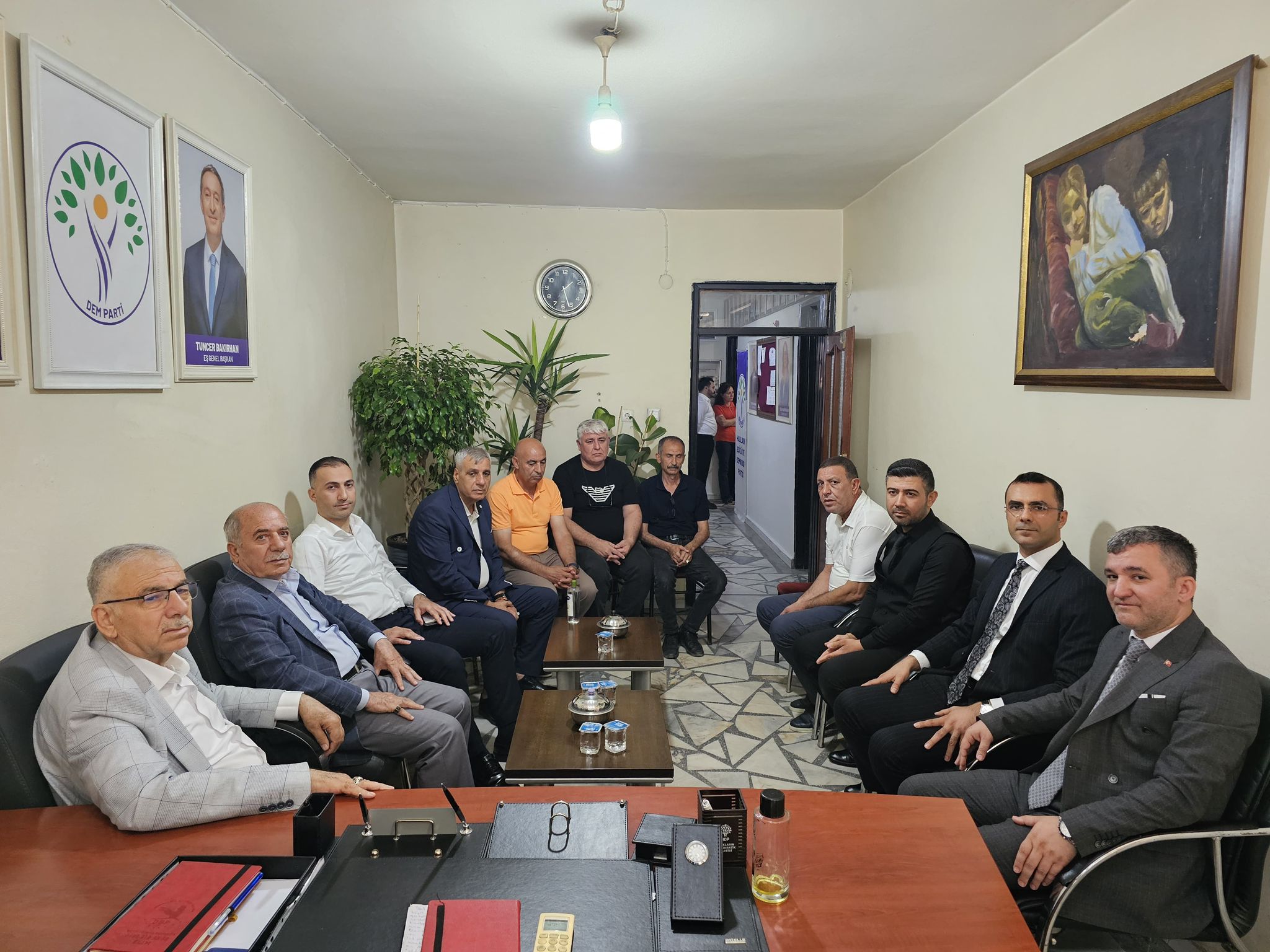 AK Parti’den siyasi partilere bayram ziyareti
