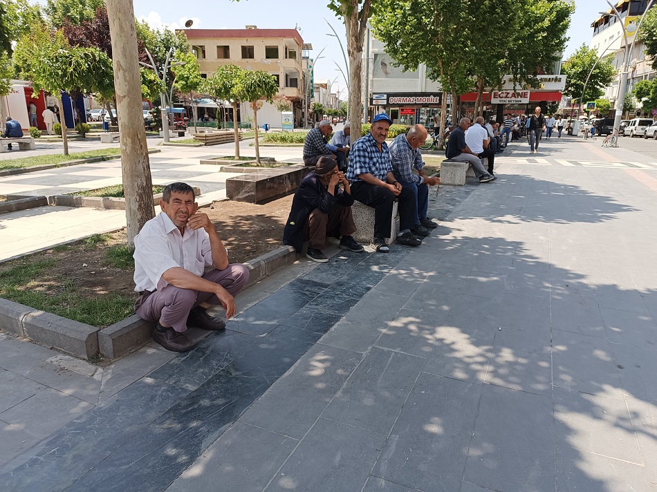 Amelelerin umutlu iş bekleyişi