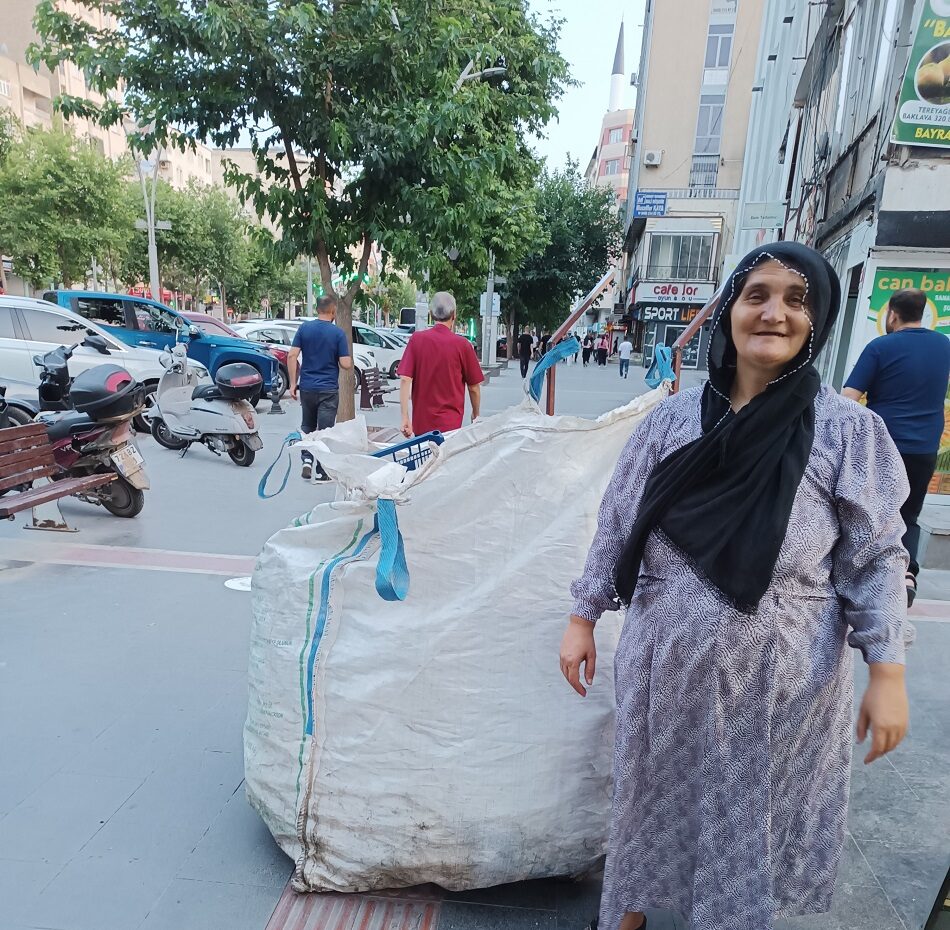 Bayramda bile geri dönüşüm topladı