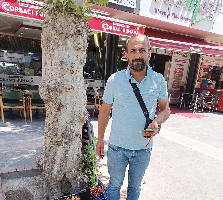 “Çileklerimiz tat ve aromada tescilli”